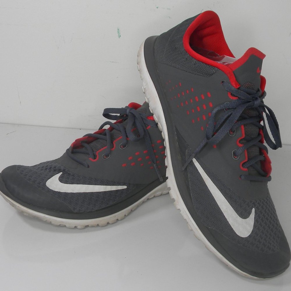 Nike FS Lite Run 2 Men's Size 8 Gray/Red/White